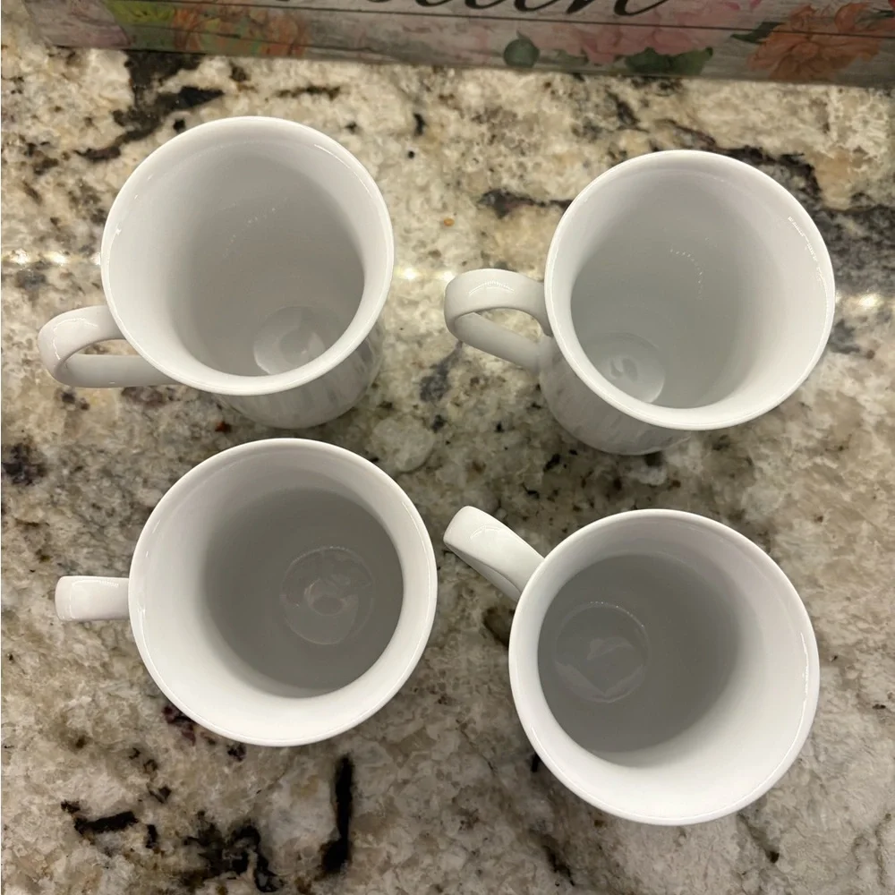 Vintage Pottery Barn Footed PB White Mugs - Set of 4‎